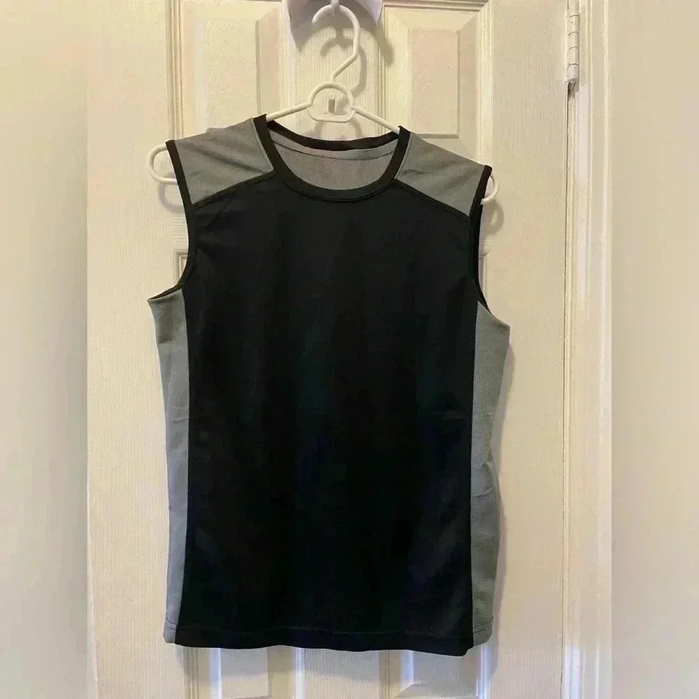 Workout shirt size small